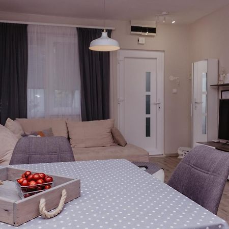 Apartment Tea Split Bagian luar foto