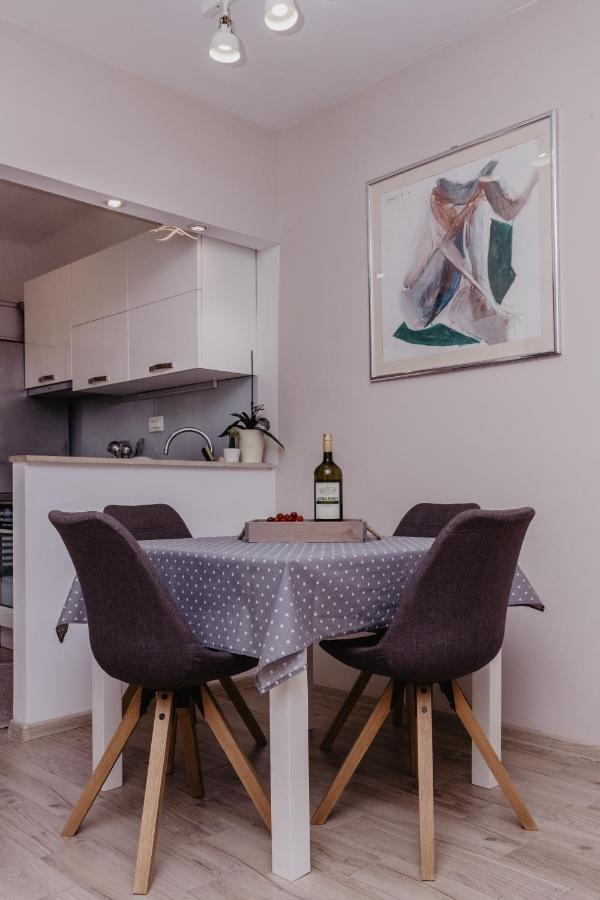 Apartment Tea Split Bagian luar foto