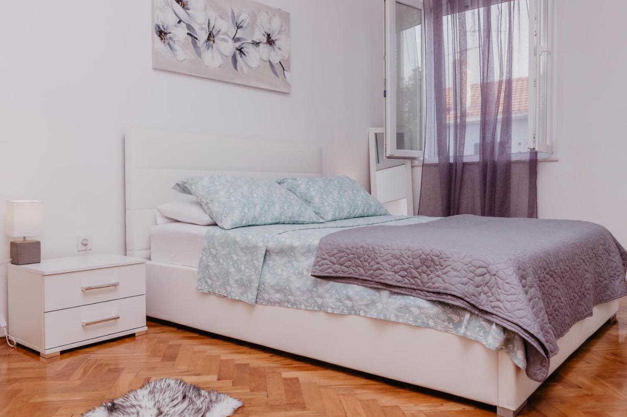 Apartment Tea Split Bagian luar foto