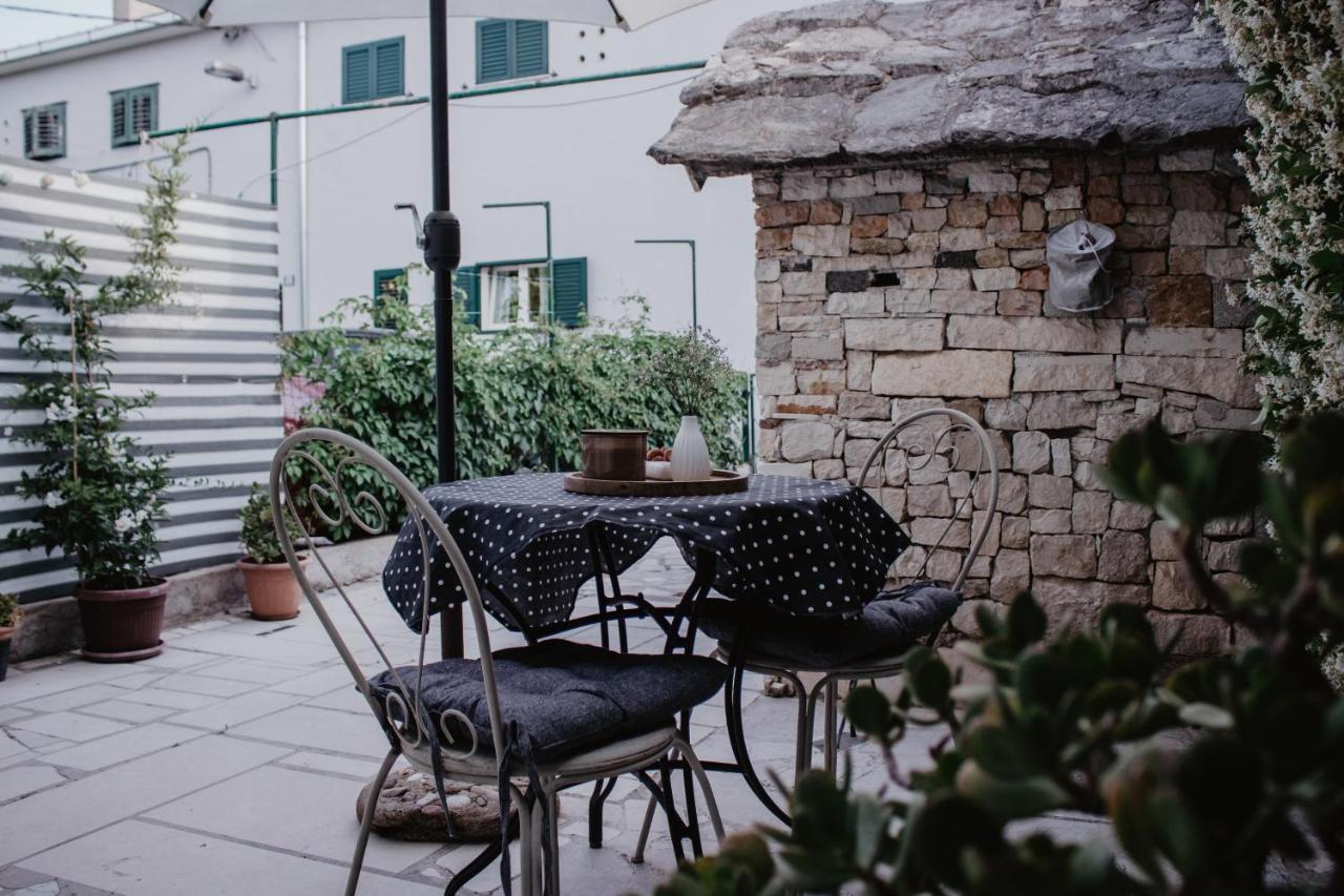 Apartment Tea Split Bagian luar foto